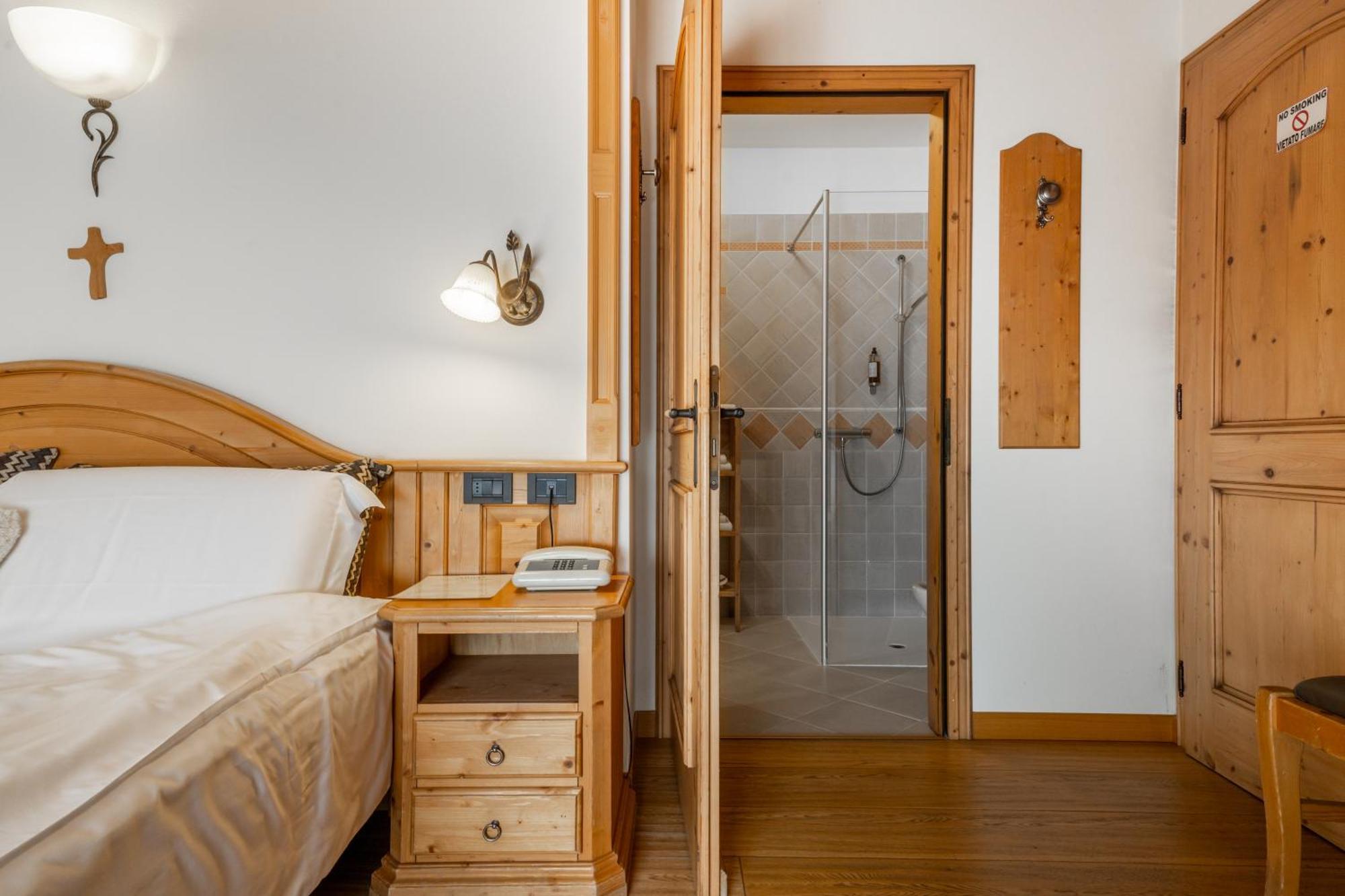 Camana Veglia Hotel Ливиньо Екстериор снимка