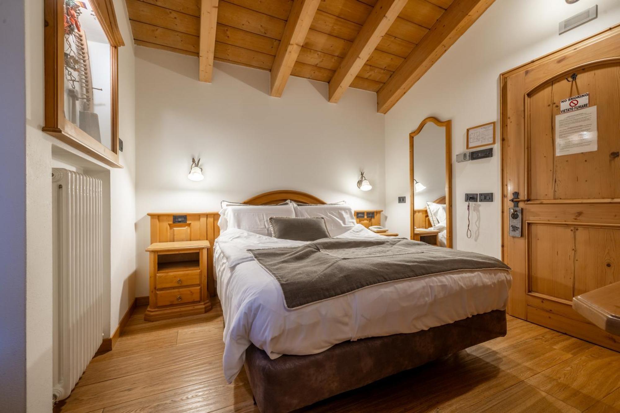 Camana Veglia Hotel Ливиньо Екстериор снимка