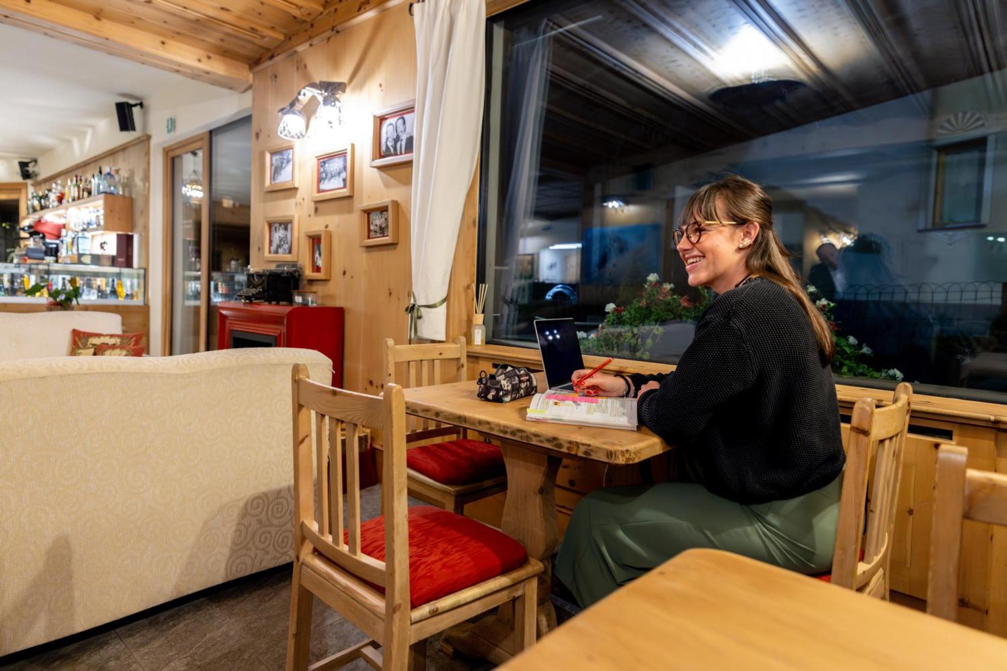 Camana Veglia Hotel Ливиньо Екстериор снимка